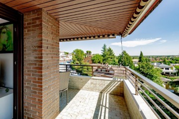 Penthouse 4 Bedrooms in Rozas Centro