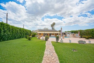 House 5 Bedrooms in els Poblets