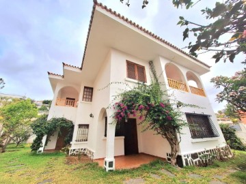 Maison 5 Chambres à Monte Lentiscal