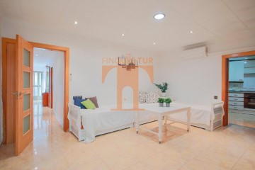 Apartment 5 Bedrooms in Premià de Mar Centre