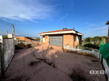 Maison 5 Chambres à Sant Esteve Sesrovires