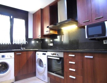 Apartment 3 Bedrooms in Roda de Ter