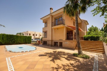 Casa o chalet 6 Habitaciones en Gójar