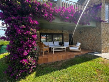 House 4 Bedrooms in Parroquias surorientales