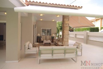 House 5 Bedrooms in Torreón - La Almadraba