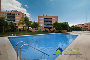 Apartment 4 Bedrooms in Residencial-Cami d'Alella