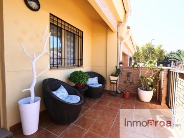 House 3 Bedrooms in Bétera Centro