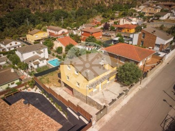 House 5 Bedrooms in El Pont de Vilomara i Rocafort