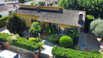 Maison 4 Chambres à Les Pungoles