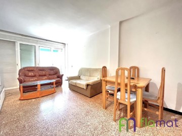 Apartment 3 Bedrooms in Sant Narcís