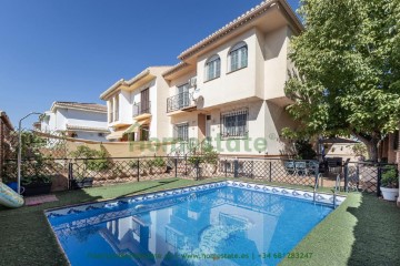 House 4 Bedrooms in Cúllar Vega