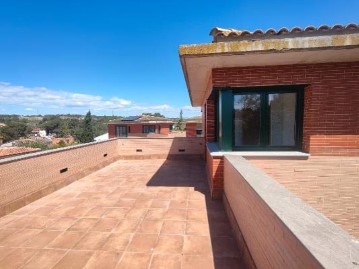 House 3 Bedrooms in Sant Miquel d'Olerdola