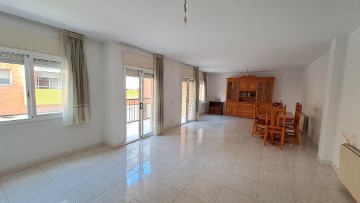 Apartment 5 Bedrooms in Castellbisbal