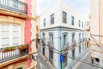 Piso 5 Habitaciones en Almería Centro