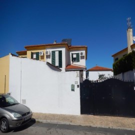 Apartment 3 Bedrooms in Mairena del Aljarafe Centro