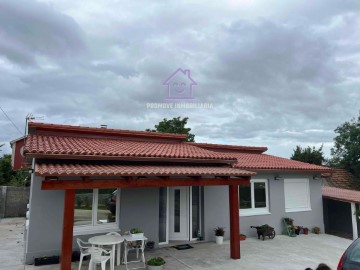 House 2 Bedrooms in Soñeiro (San Julián)