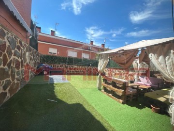 House 3 Bedrooms in Los Barreros