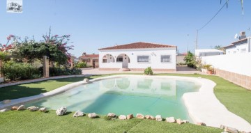 House 4 Bedrooms in Pla dels Aljubs