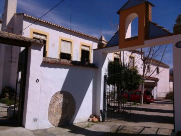 House 7 Bedrooms in La Paz