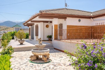 Casa o chalet 4 Habitaciones en Huétor Vega