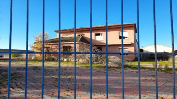 Bâtiment industriel / entrepôt à Medina del Campo