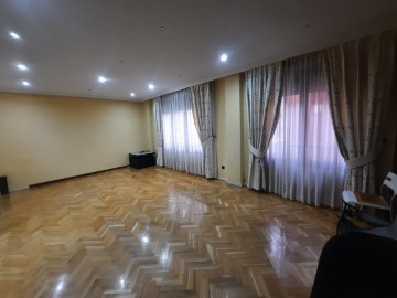 Apartment 5 Bedrooms in Centro - Corte Inglés