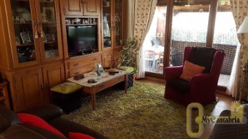 House 3 Bedrooms in Sobarzo