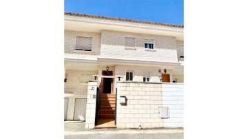 House 4 Bedrooms in Campo Alto