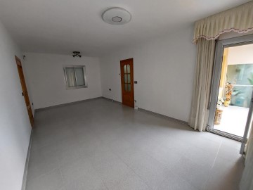 Apartment 3 Bedrooms in Can Tiana