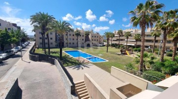 Piso 4 Habitaciones en Les Casernes - Sant Jordi