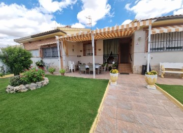 House 5 Bedrooms in Arcicóllar