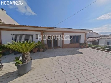 House 5 Bedrooms in Sant Esteve Sesrovires