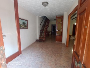 House 6 Bedrooms in Polinyà de Xúquer