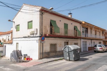 Casa o chalet 7 Habitaciones en La Zubia