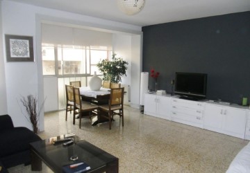 Apartment 2 Bedrooms in Centre-El Pedró