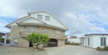 Casa o chalet 5 Habitaciones en Caleiro (Santa María P.)