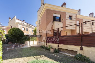 House 2 Bedrooms in Espartales