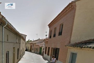 House 3 Bedrooms in Madrigal de las Altas Torres