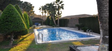 House 4 Bedrooms in El Bosque