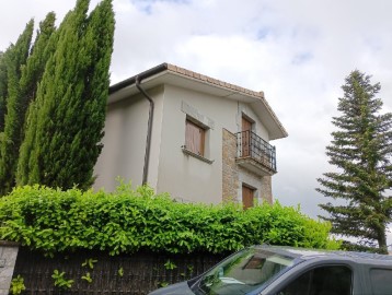 House 3 Bedrooms in Sagüés