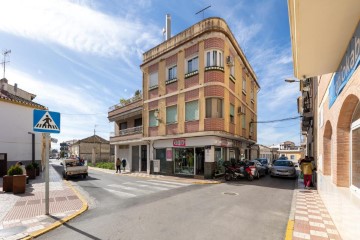 Edificio en Albolote