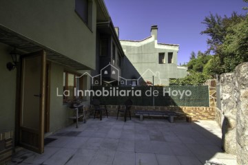 House 4 Bedrooms in Hoyo de Manzanares