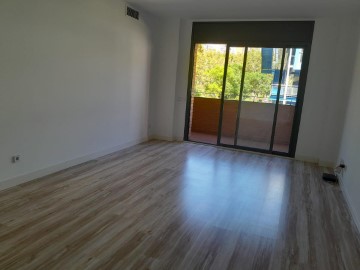 Apartment 4 Bedrooms in Almeda