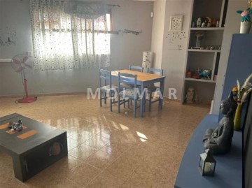 Apartment 3 Bedrooms in Vilamarxant