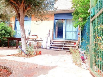 Casa o chalet 4 Habitaciones en Miralbueno