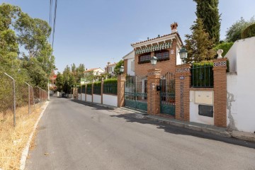 Maison 7 Chambres à Otura