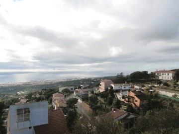 Terreno em Urbanizaciones