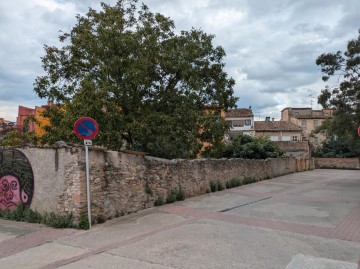 Edificio en El Sucre-Universitat