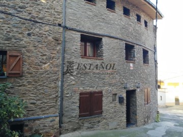 Casa o chalet 5 Habitaciones en El Pla de Sant Tirs