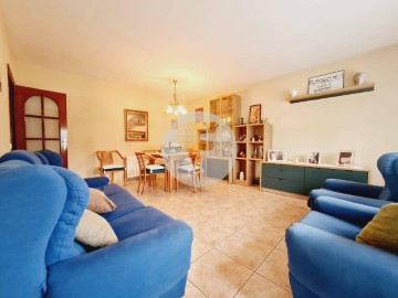 Apartment 3 Bedrooms in Montmeló